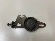 Ролик натяжитель приводного ремня Chevrolet Niva