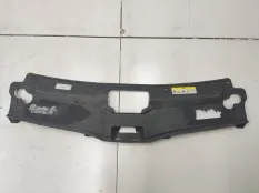 Кожух замка капота Skoda Rapid 2