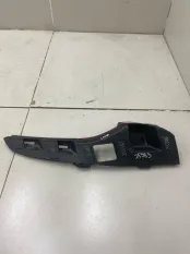 Кронштейн бампера передний правый Renault Arkana