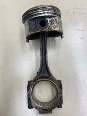 Поршень с шатуном Mitsubishi Galant 8 EA5A СЕДАН