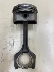 Поршень с шатуном Hyundai Solaris 1 RB СЕДАН G4FA