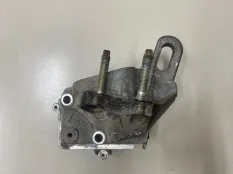 Кронштейн двигателя правый Ford Focus 2 СЕДАН HXDA