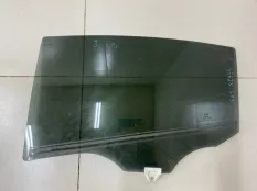 Стекло двери заднее левое Mazda 6 3