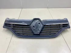 Решетка радиатора Renault Logan 2