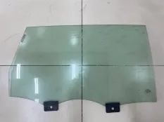 Стекло двери заднее правое Audi Q7 4LB 3.0 TDI