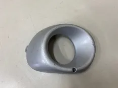 Рамка противотуманной фары правая Mitsubishi
