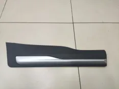 Накладка двери задняя правая Geely Atlas 1