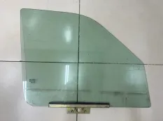 Стекло двери переднее правое УАЗ Патриот