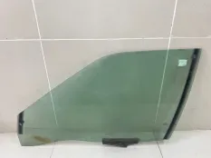 Стекло двери переднее левое Audi 80 B4 ABT 1992