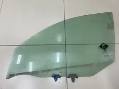 Стекло двери переднее левое Nissan Almera 2