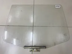 Стекло двери заднее левое УАЗ Патриот