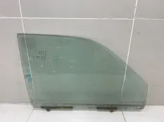 Стекло двери переднее правое Mitsubishi Montero