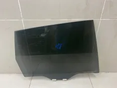 Стекло двери заднее правое Subaru Forester S13 SJ