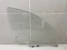 Стекло двери переднее правое Renault Logan 1 LS0A