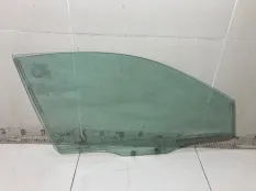 Стекло двери переднее правое Mitsubishi Space Star