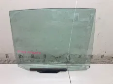 Стекло двери заднее правое Kia Picanto 1