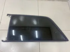 Стекло боковое заднее левое Audi A3 8L1 ХЭТЧБЕК