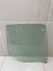 Стекло двери заднее правое Renault Symbol 1