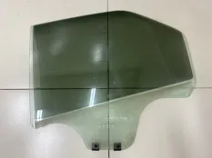 Стекло двери заднее левое Renault Logan 1