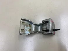 Петля двери багажника нижняя задняя правая Ford