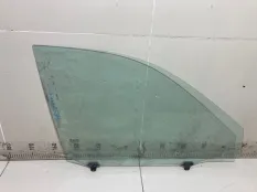 Стекло двери переднее правое Hyundai Elantra 3 XD