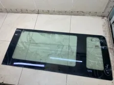 Стекло кузовное глухое заднее левое Ford Transit 7