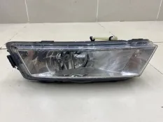Фара противотуманная правая Skoda Rapid 1