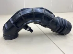 Патрубок воздушного фильтра Лада Гранта