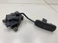 Педаль газа Nissan Note E11 HR16DE 2008