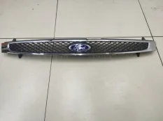 Решетка радиатора Ford Fiesta 5
