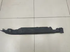 Пыльник крыла передний правый Toyota Land Cruiser