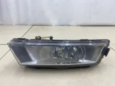 Фара противотуманная левая Skoda Rapid 1 До 2017