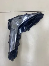 Стекло противотуманной фары правое Lexus LX570