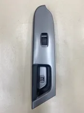 Кнопка стеклоподъемника задняя правая Mitsubishi