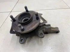 Кулак поворотный передний правый Nissan Almera