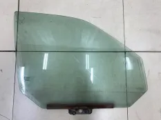 Стекло двери переднее правое Лада Приора 2171