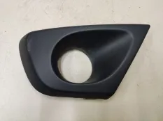 Рамка противотуманной фары правая Renault Duster 1