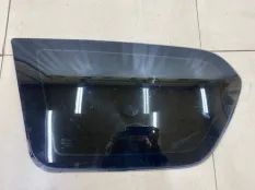 Стекло кузовное глухое заднее левое Лада Приора