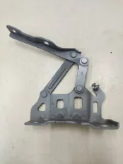 Петля капота правая Kia Sportage 4 QL