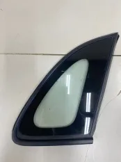 Стекло двери (Форточка) заднее правое Mitsubishi