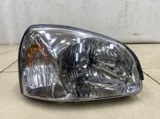 Фара правая Hyundai Santa Fe 1 SM