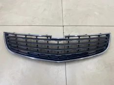 Решетка радиатора Chevrolet Cruze 1 J300