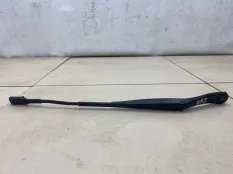 Поводок стеклоочистителя передний правый Renault