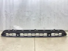 Решетка в бампер центральная передняя Volkswagen