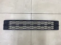 Решетка в бампер центральная передняя Skoda