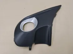 Рамка противотуманной фары передняя правая