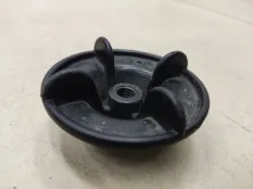 Болт крепления запасного колеса Renault Duster 1