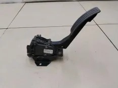 Педаль газа Renault Duster 1