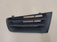 Решетка радиатора левая Renault Megane 2