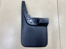 Брызговик передний левый Mitsubishi Pajero Sport 1